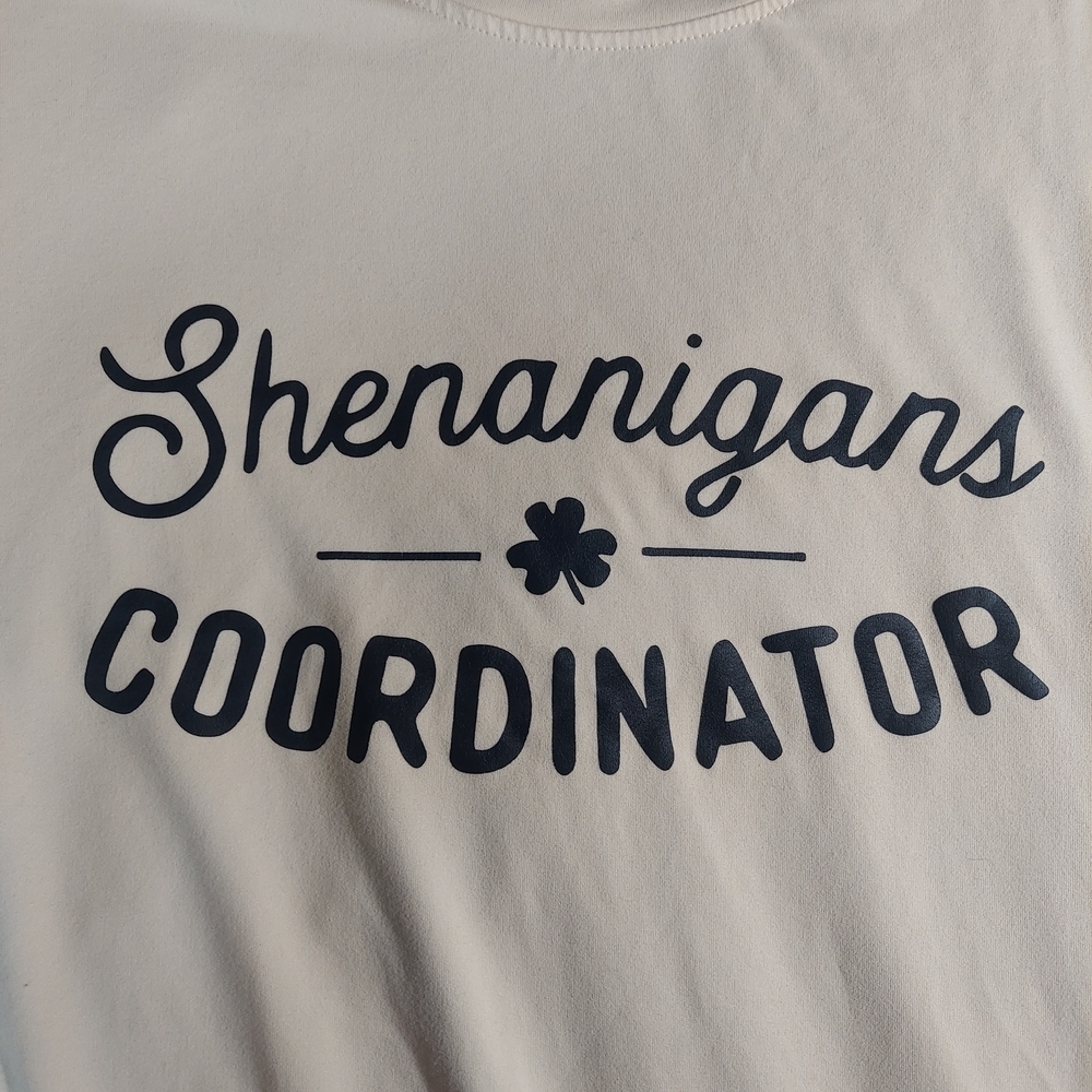 Shenanigans Coordinator Graphic Tee Cream Beige Women's Plus Size 5XL EUC
